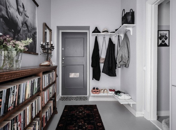 dressing dans le coin de l'intérieur du couloir