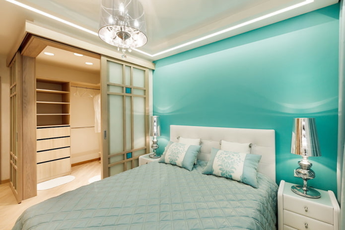 Armoire d'angle dans une chambre