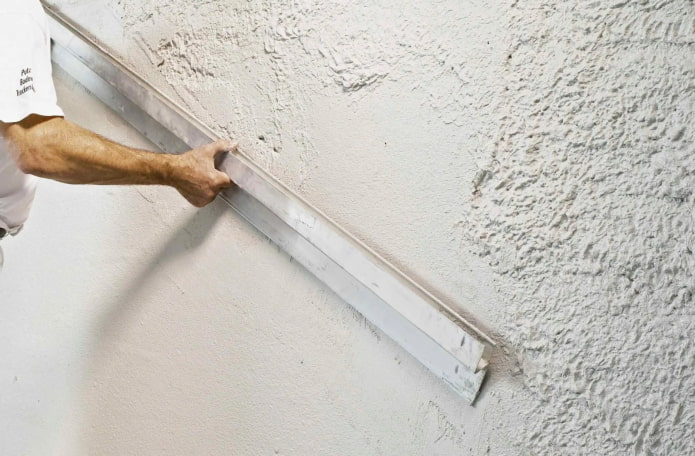 Niveau avec du plâtre