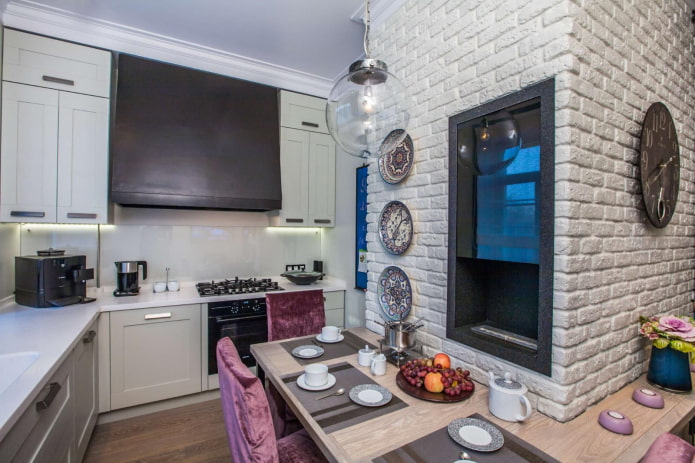 carrelage en plâtre à l'intérieur de la cuisine