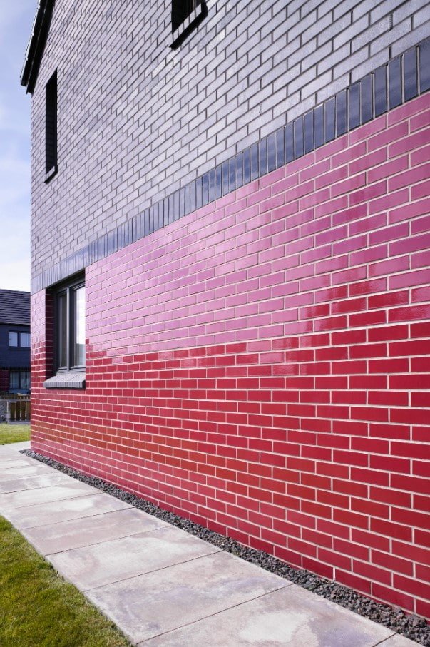 carreaux sur la façade du bâtiment