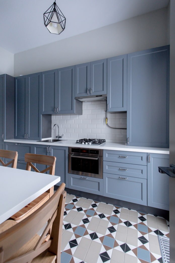 ensemble de cuisine gris-bleu