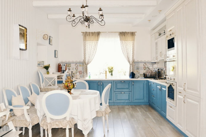 nappe pour une cuisine bleue