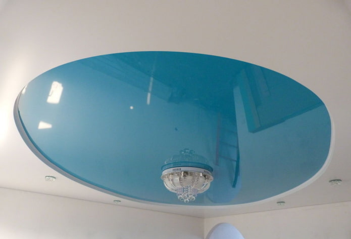 structure de plafond ronde de couleur bleue