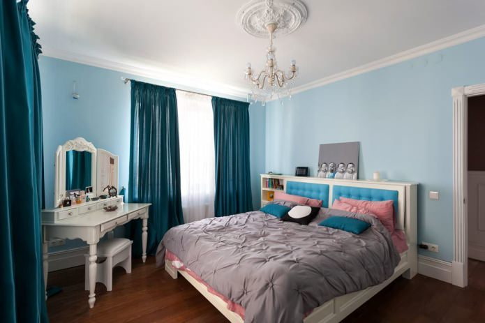 Chambre dans les tons bleus