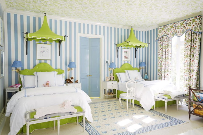 Intérieur vert et bleu d'une chambre d'enfant