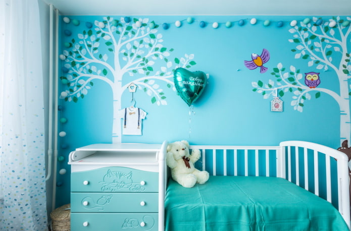 Décoration intérieure d'une chambre d'enfant dans les tons bleus