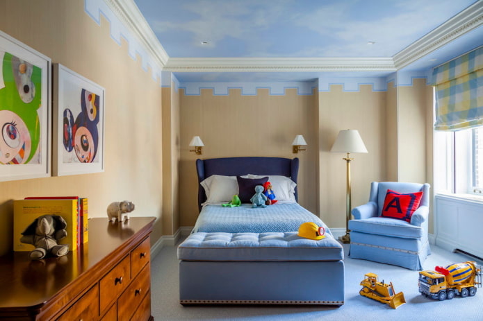 Intérieur beige et bleu de la chambre d'enfant