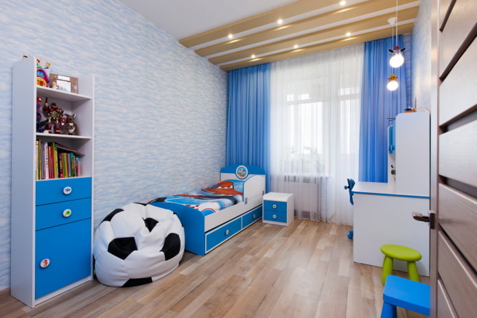 Meubles dans les tons bleus pour une chambre de bébé