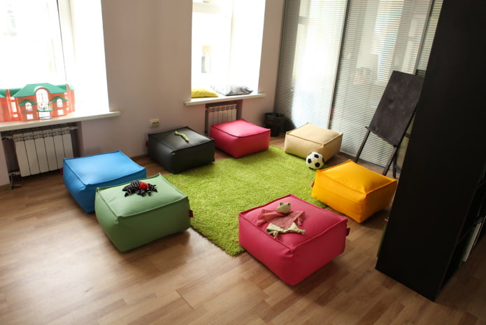 Ensemble de poufs