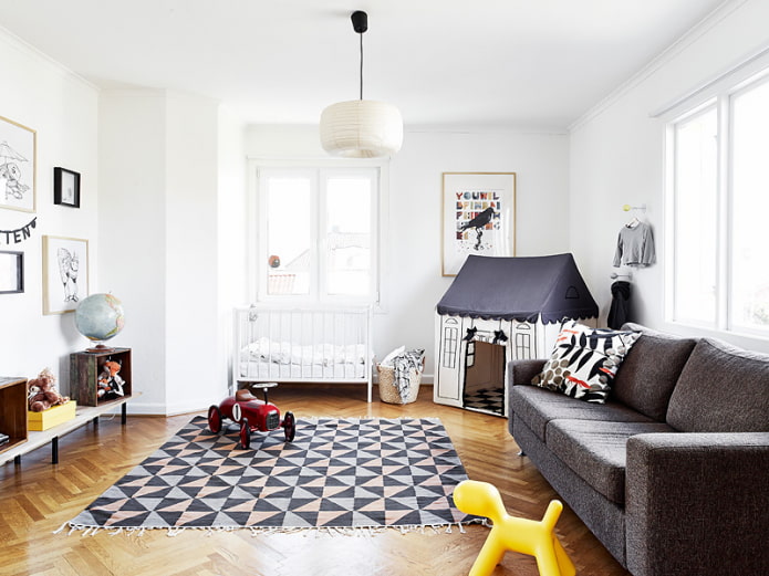 Aménagement intérieur d'une chambre d'enfant et d'un salon combinés