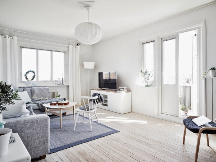 Fenêtres du salon de style scandinave