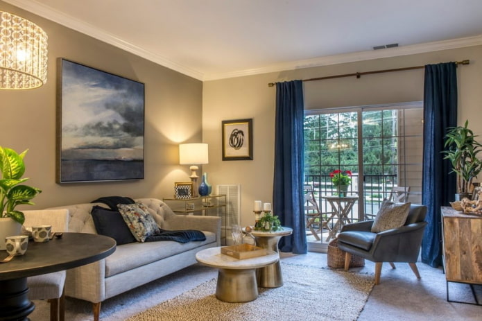 intérieur du salon dans des tons beige et bleu
