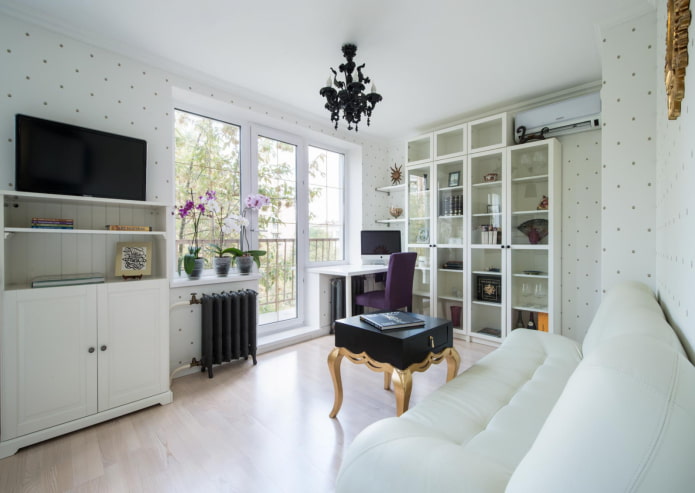 Meubles du salon d'un appartement Khrouchtchev