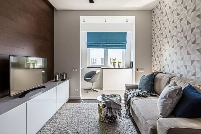 Espace de travail dans le salon d'un appartement Khrouchtchev