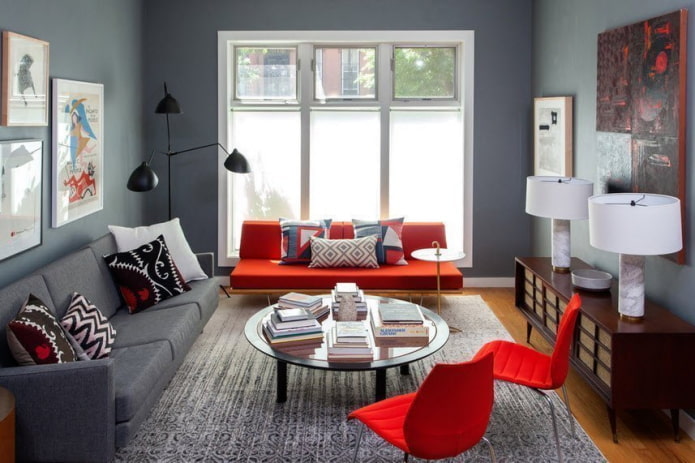 Meubles dans un salon gris