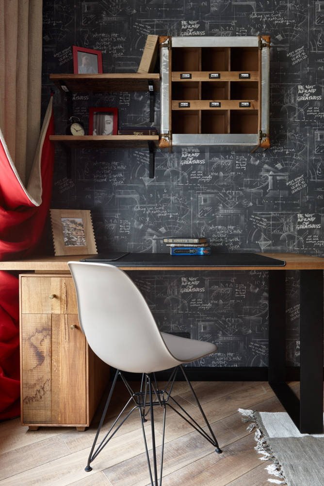 mur de tableau noir au bureau