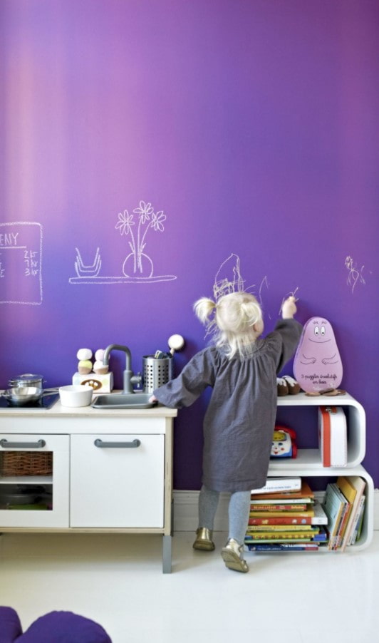 peinture pour tableau noir violette