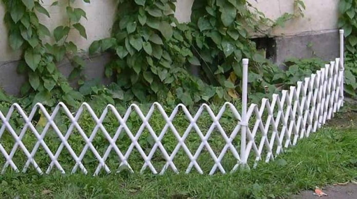 clôture en tuyaux