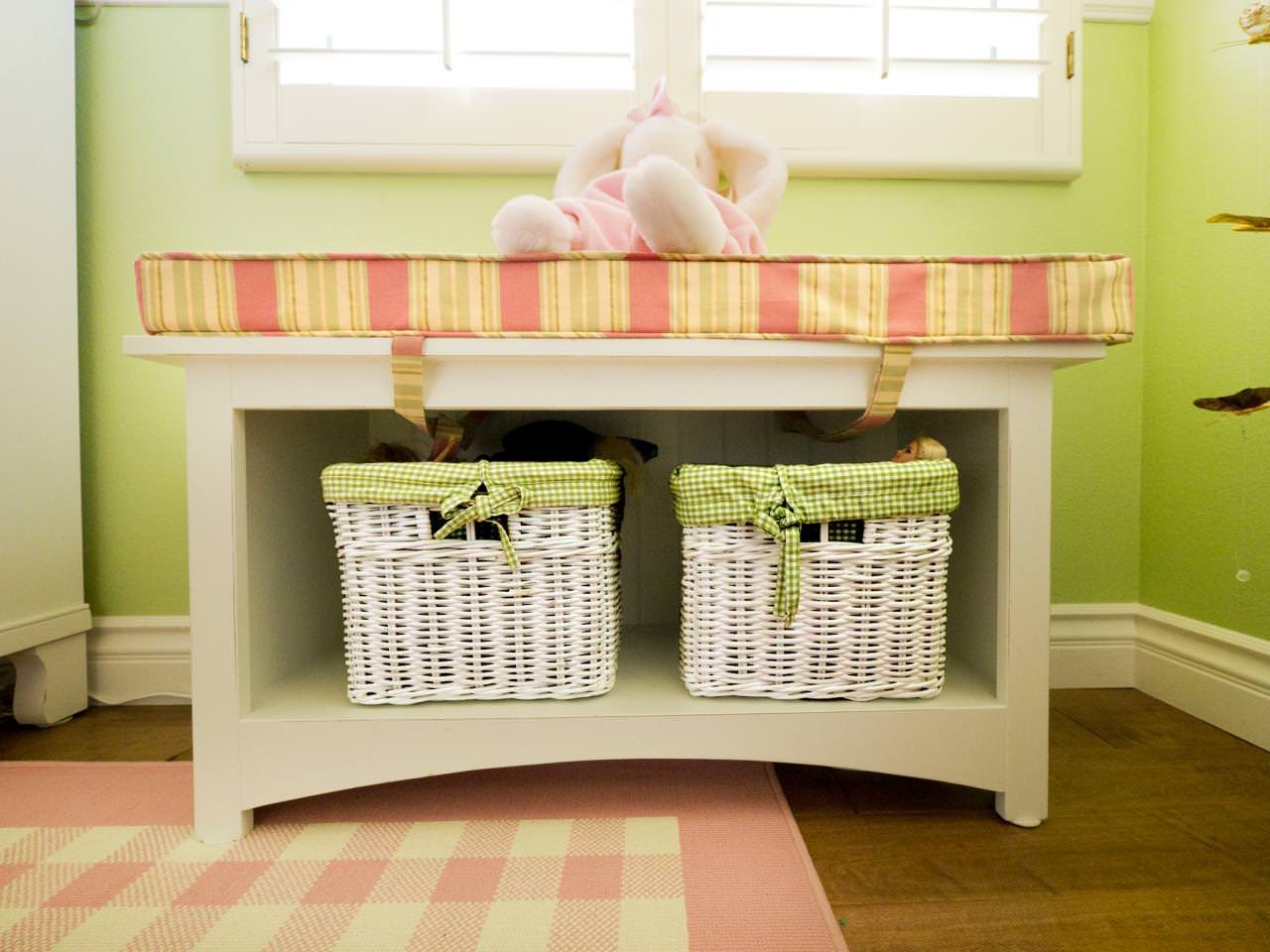 Paniers pour ranger les jouets dans la chambre de bébé