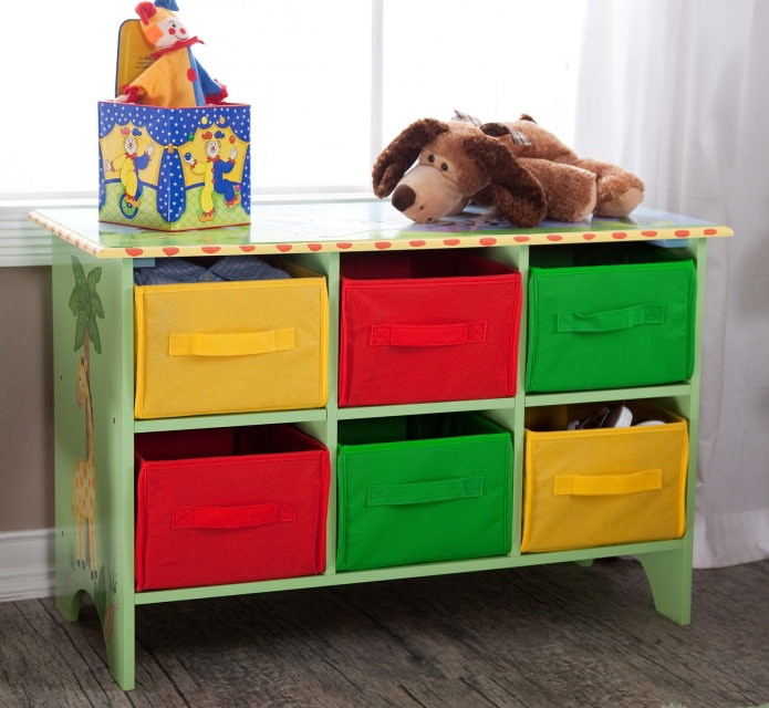 Stockage des jouets dans une chambre d'enfant