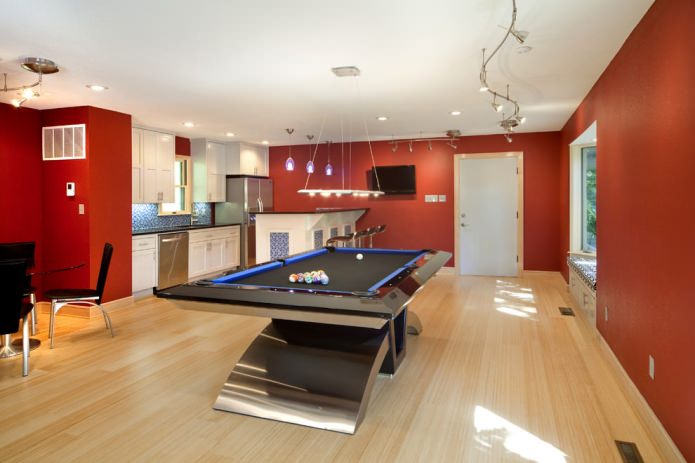 Intérieur d'une salle de billard dans la maison