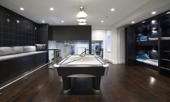 Intérieur d'une salle de billard dans la maison