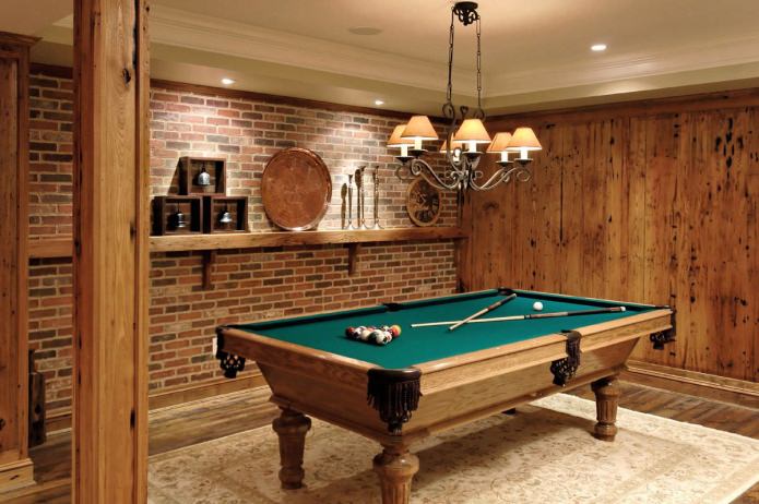 Intérieur d'une salle de billard dans la maison