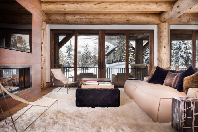 Design intérieur d'une maison en rondins