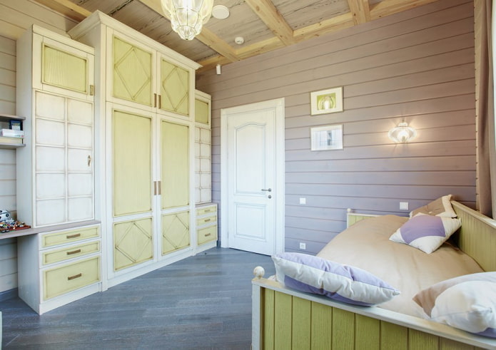 conception d'une chambre d'enfant à l'intérieur d'une maison en rondins