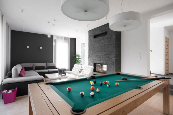 table de billard dans le salon