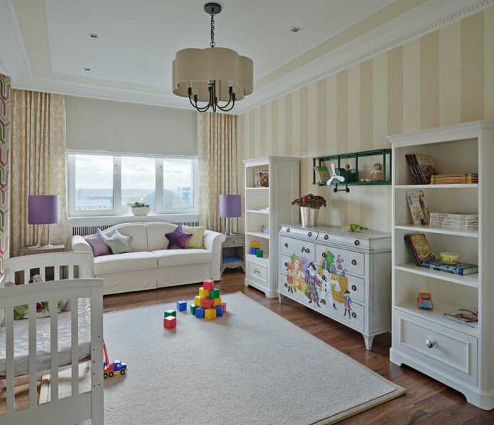Intérieur de chambre d'enfant beige laiteux