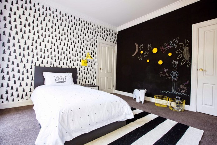 Intérieur de chambre d'enfant noir et blanc avec ajout de jaune