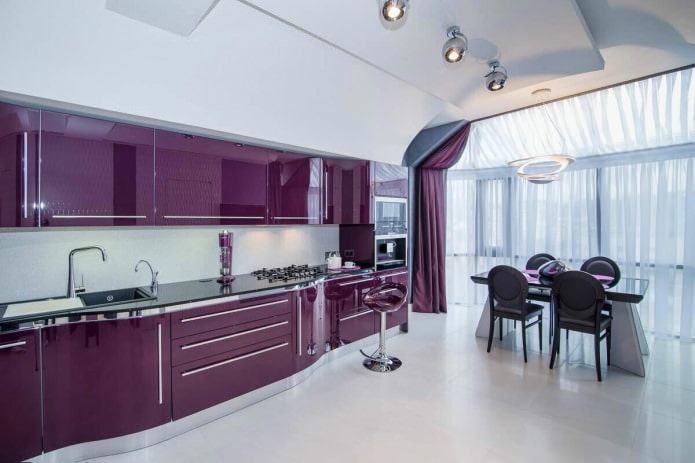 Cuisine blanche et violette