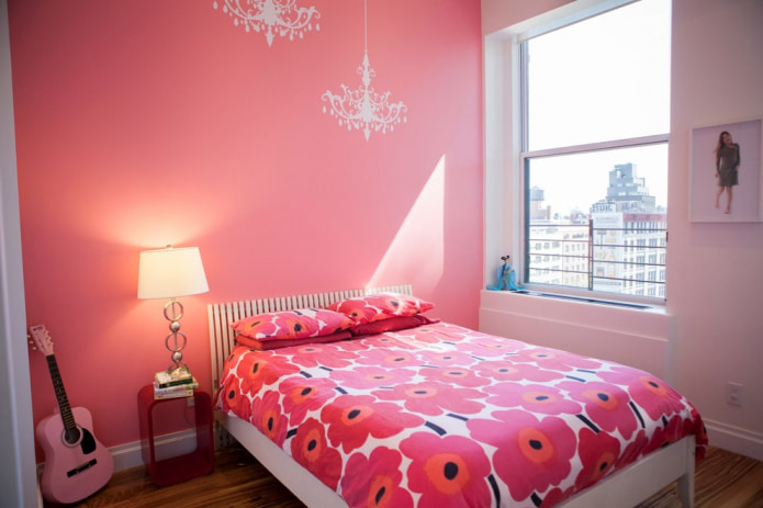 Chambre aux tons roses