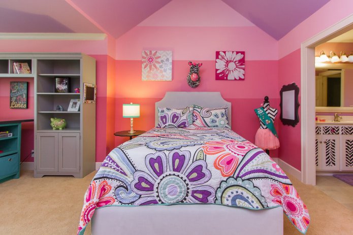 Chambre rose-lilas