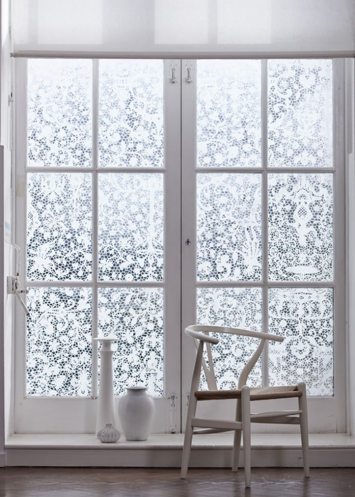 tulle on glass