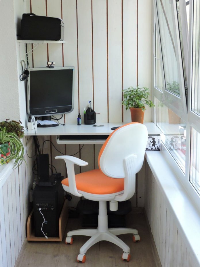 Bureau d'ordinateur pour garçon