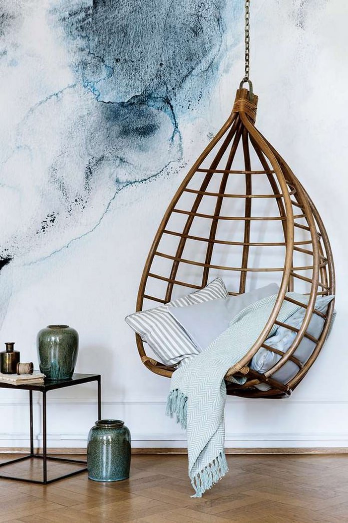 chaise pivotante à l'intérieur