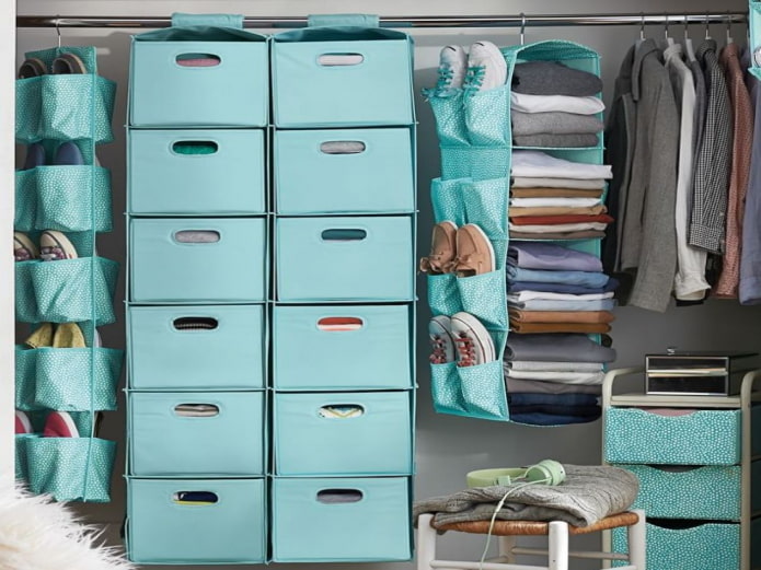 rangement de chaussures dans les systèmes de suspension