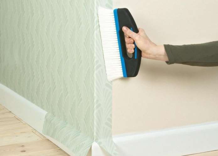 wallpaper in the corners
