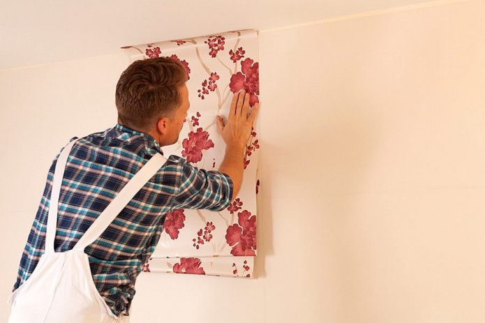 wallpapering