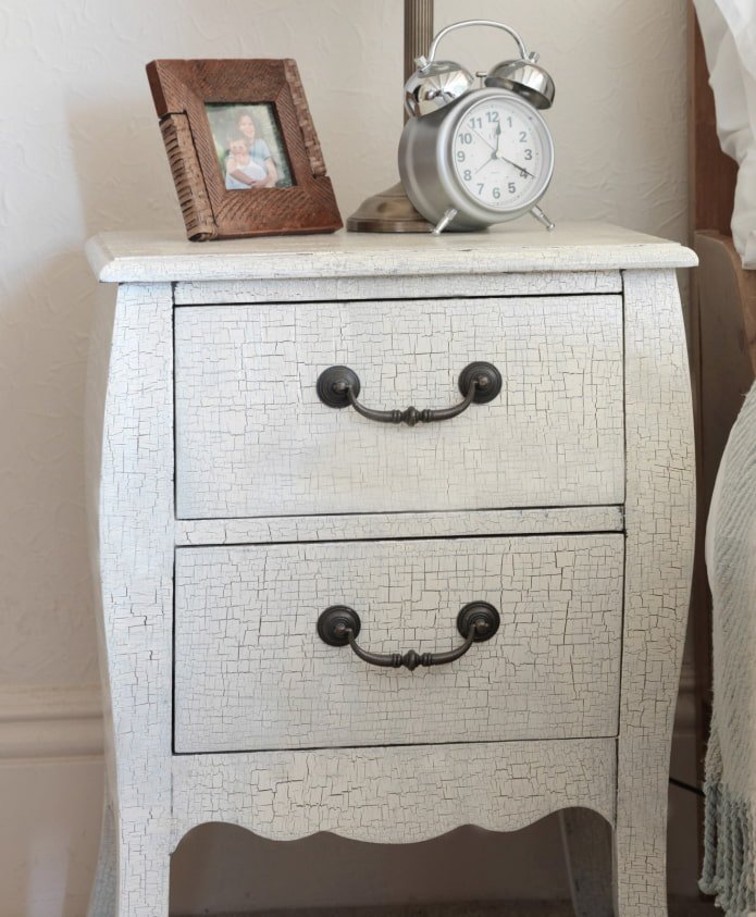 Table de chevet refaite
