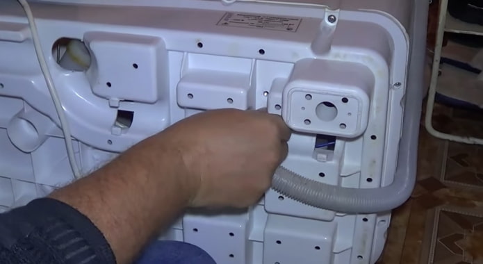 unscrew the pump