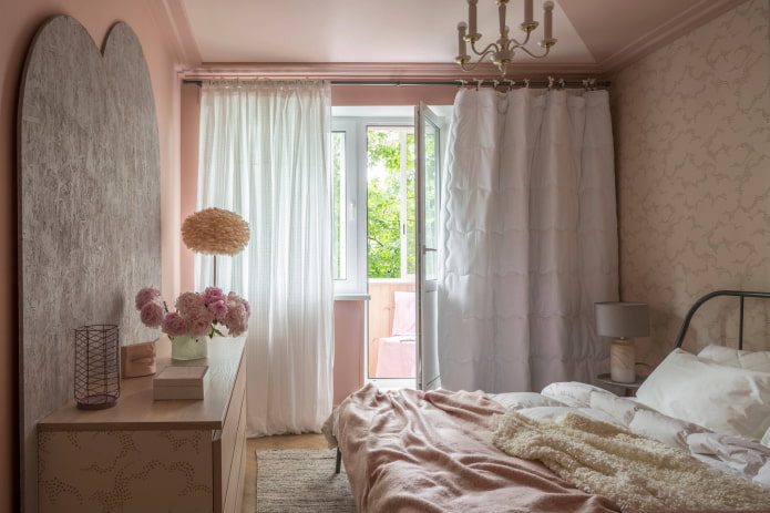 Chambre aux tons roses