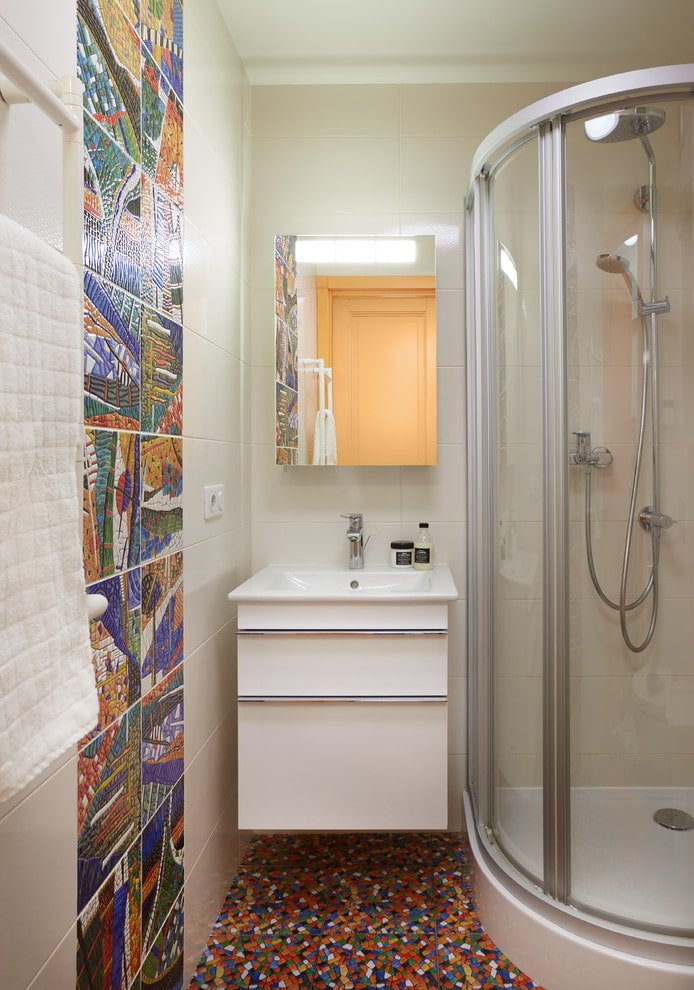 Salle de bain aux tons clairs