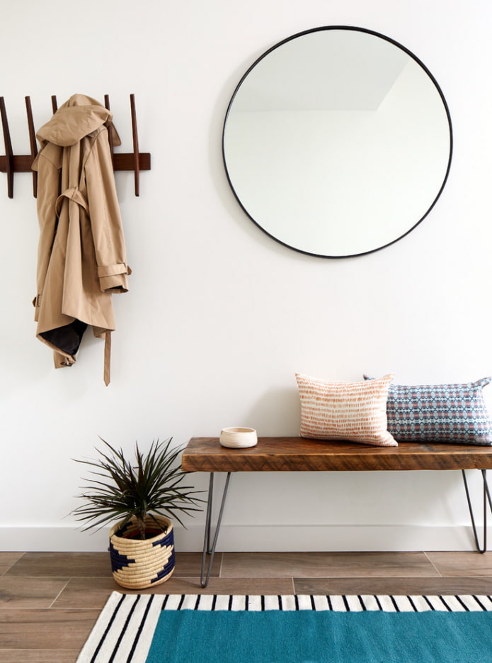 Banc sur supports fins