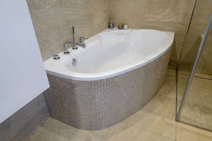 baignoire d'angle