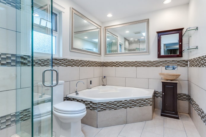 baignoire de forme inhabituelle