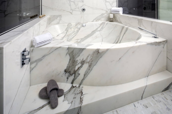baignoire en marbre